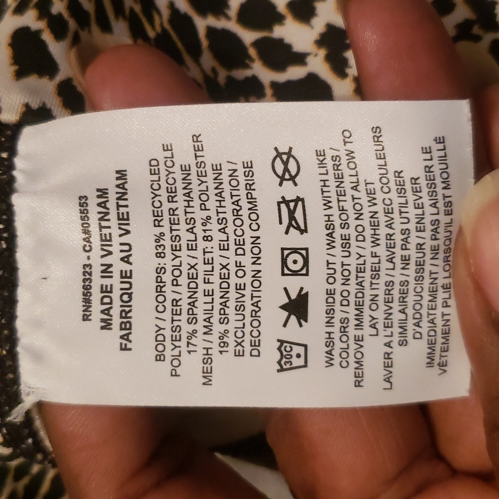 Nike Women's Animal Print Leggings. - Picture 5 of 12